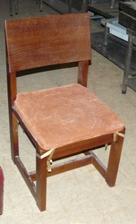 Продам бу стулья из массива ясеня с подушечкой