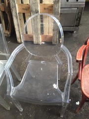 Продам прозрачные стулья бу из пластика